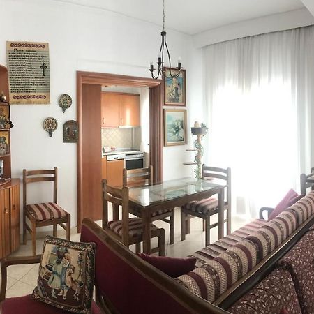 Apartment With Two Bedrooms In City Centre In Drama Greece エクステリア 写真